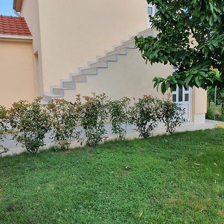 Apartman Tolosi 2 Apartment Podgorica Exterior photo